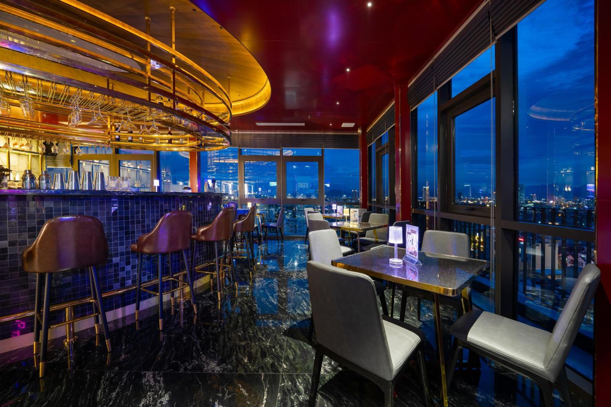 Golden Lotus Grand Da Nang - Panoramic Rooftop Bar & Daily Afternoon Tea Zewnętrze zdjęcie