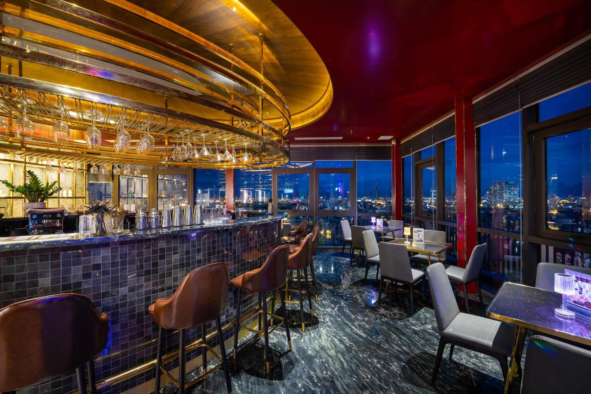 Golden Lotus Grand Da Nang - Panoramic Rooftop Bar & Daily Afternoon Tea Zewnętrze zdjęcie