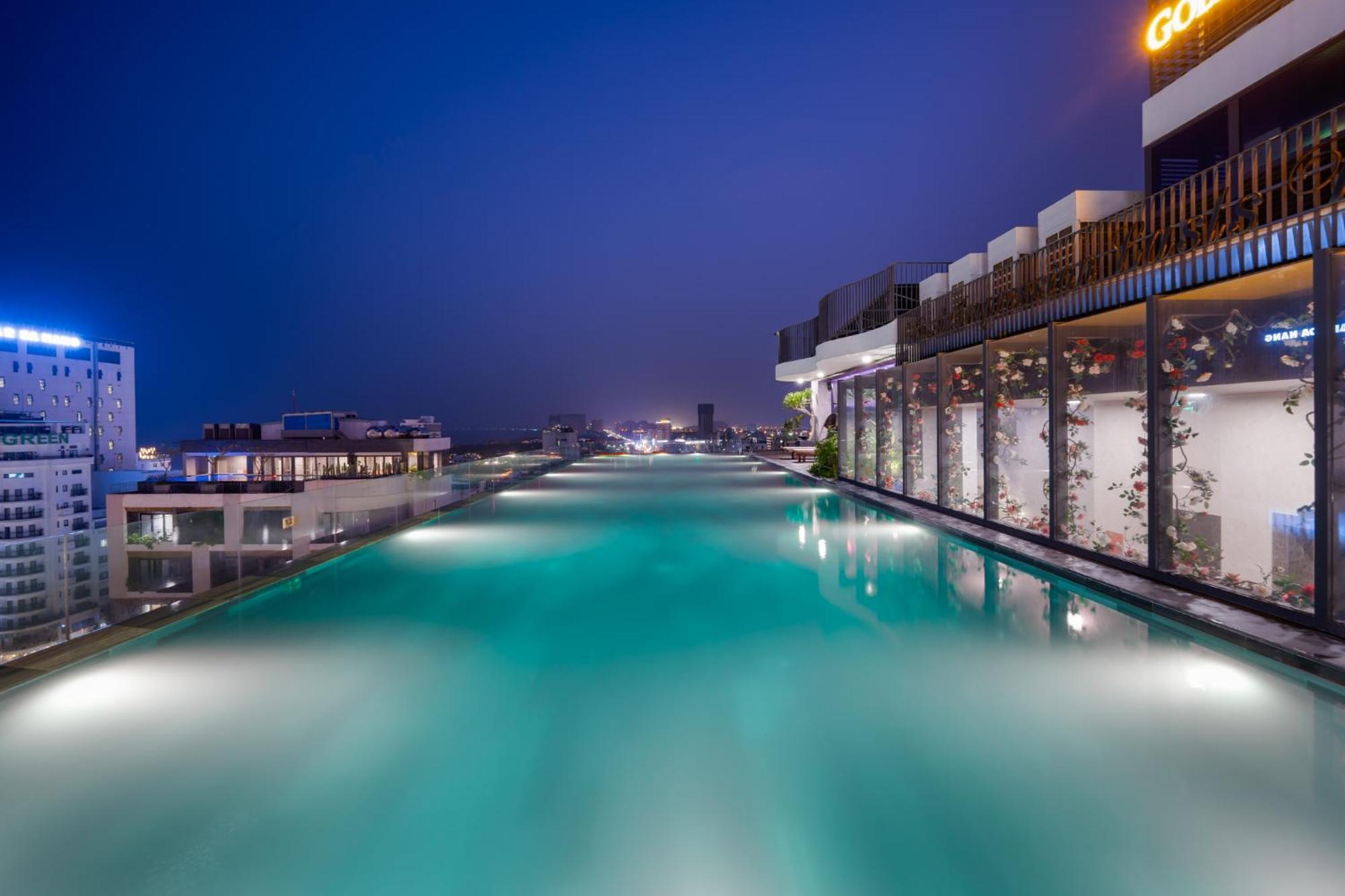 Golden Lotus Grand Da Nang - Panoramic Rooftop Bar & Daily Afternoon Tea Zewnętrze zdjęcie